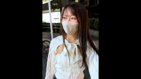 和长得像小樱的偶像系田径美女进行全*2连续中出SEX。举起纤细的身体狠狠地做爱 FC2-PPV-4881841