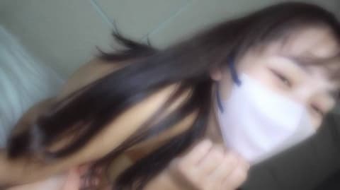 初次拍摄！【无码】【中出】NTR经验人数少且对男友忠诚的美女。在比男友的肉棒更舒服的湿润淫穴中中出。泳衣的晒痕很色。※有特典 FC2-PPV-4856864