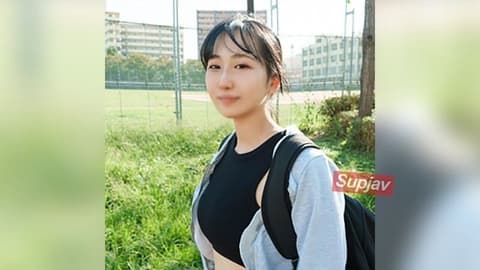 【续】感度也性格也都很棒的田径社女孩。跑步比赛优胜用巨根庆祝SEX！「啊啊，那里不行！！」勐烈抽插紧实的美尻，在阴道深处大量中出 FC2-PPV-4802052